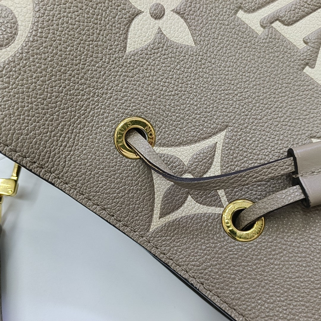 NÉONOÉ MM Calfskin Gray
