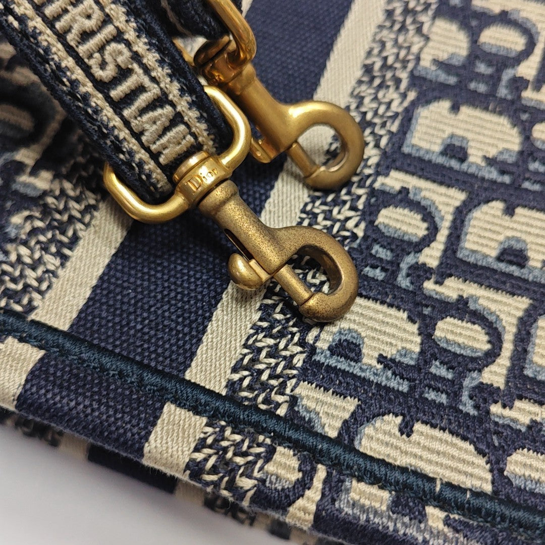 Book Tote Oblique Fabric Beige