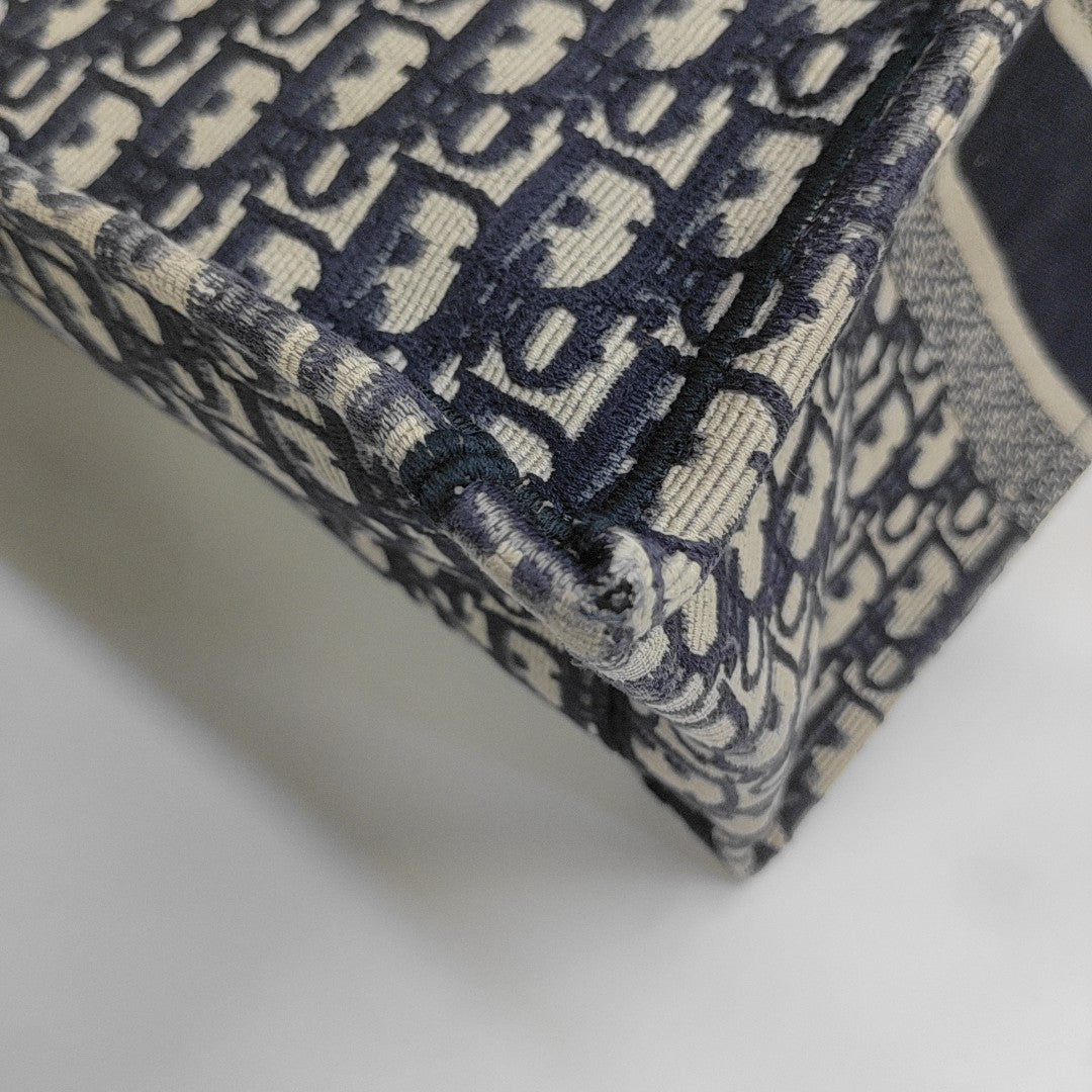 Book Tote Medium Oblique Canvas Blue