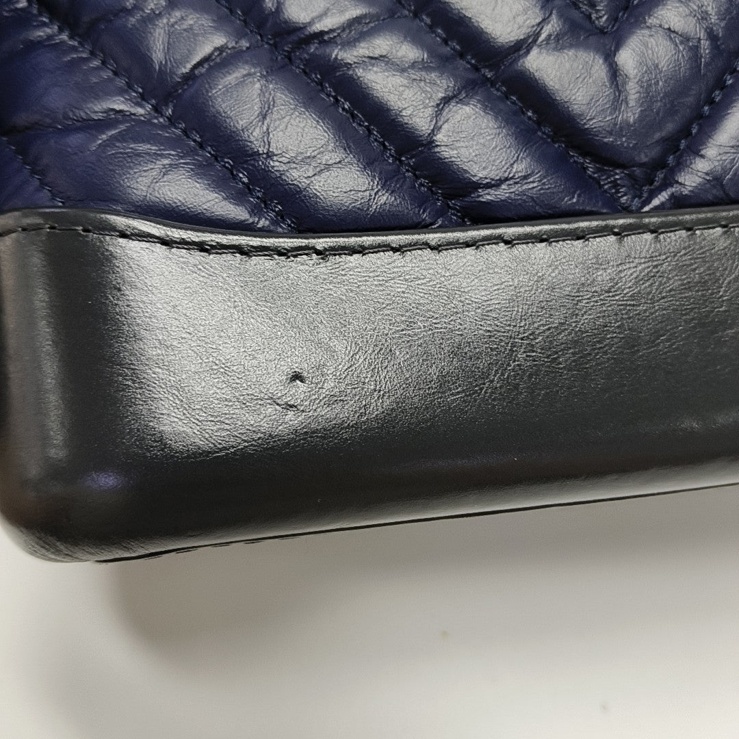 Authenticated pre-owned  GABRIELLE Small Quilted Calfskin Multicolor - Shoulder Bag at Looply