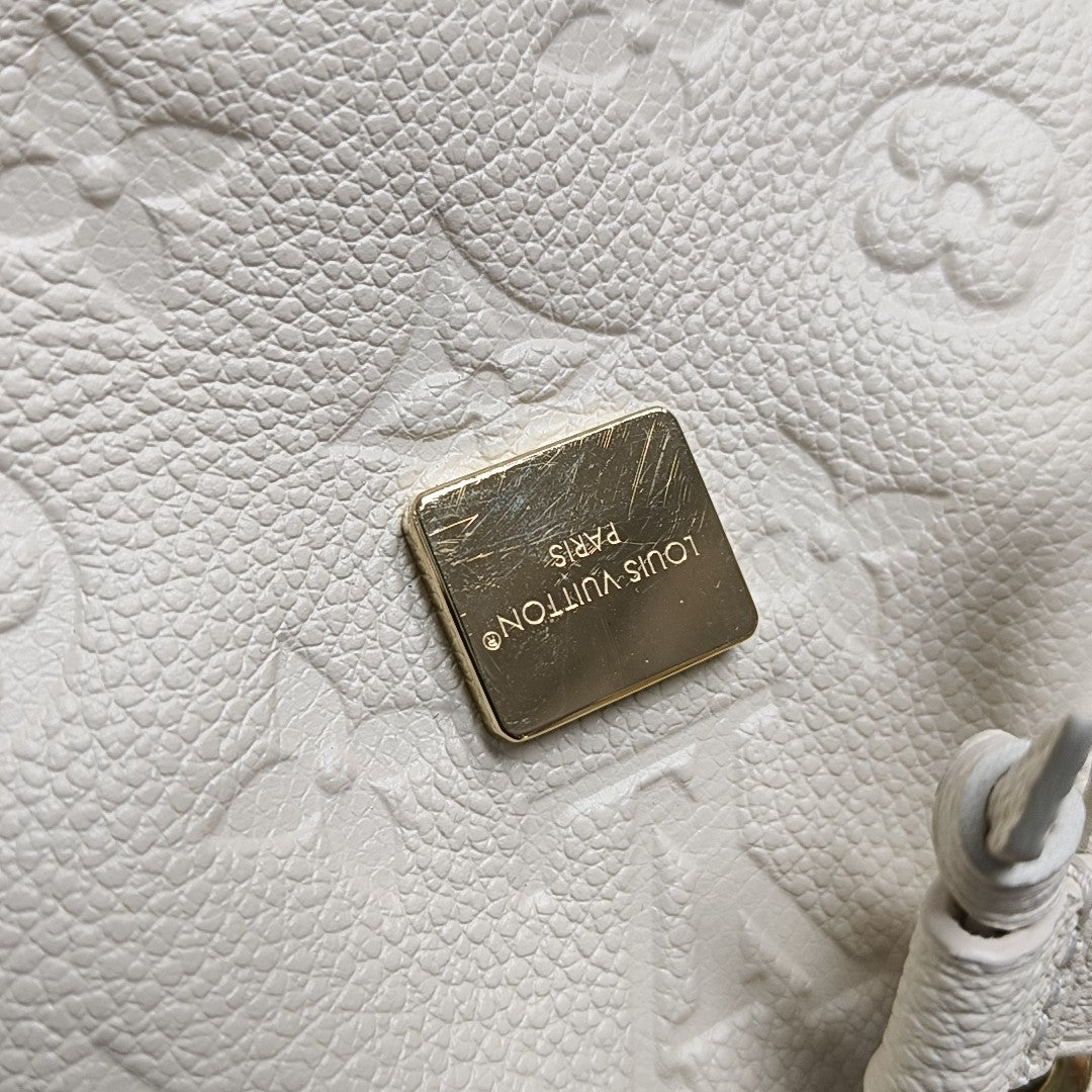 NOÉ Mini Monogram Calfskin Beige