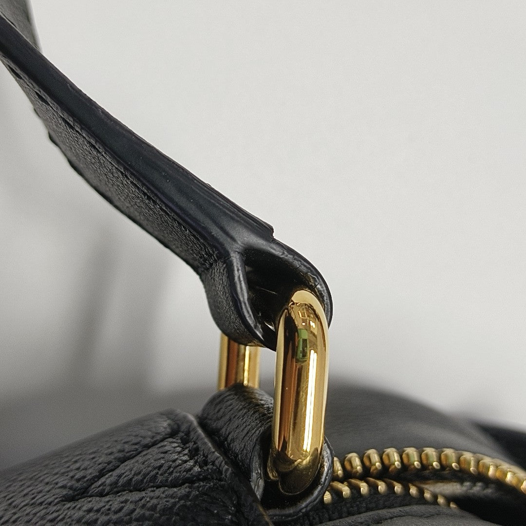Buckle Calfskin Black