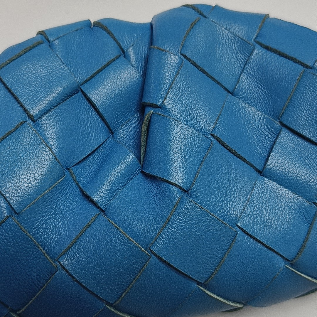 The Pouch Lambskin Blue