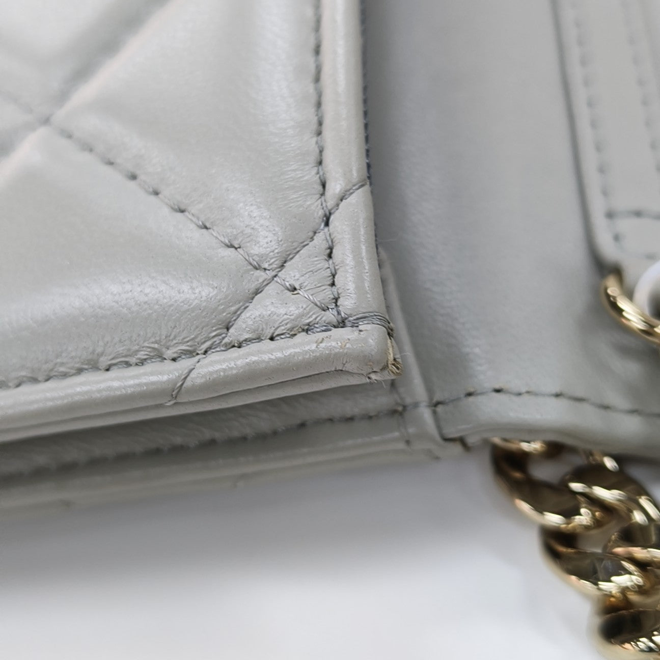 CLASSIC FLAP Quilted Lambskin Gray