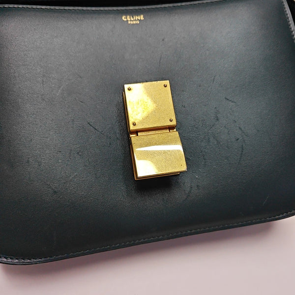 CLASSIC BOX Medium Calfskin Green