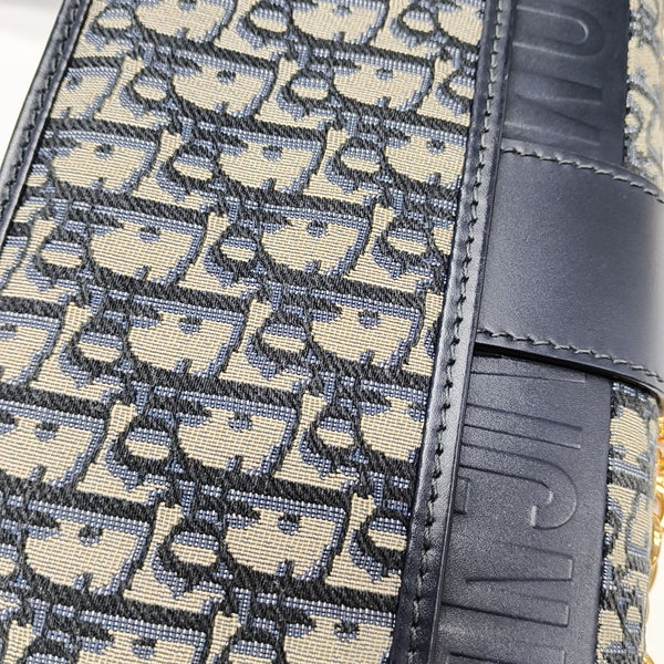 30 Montaigne Oblique Canvas Blue