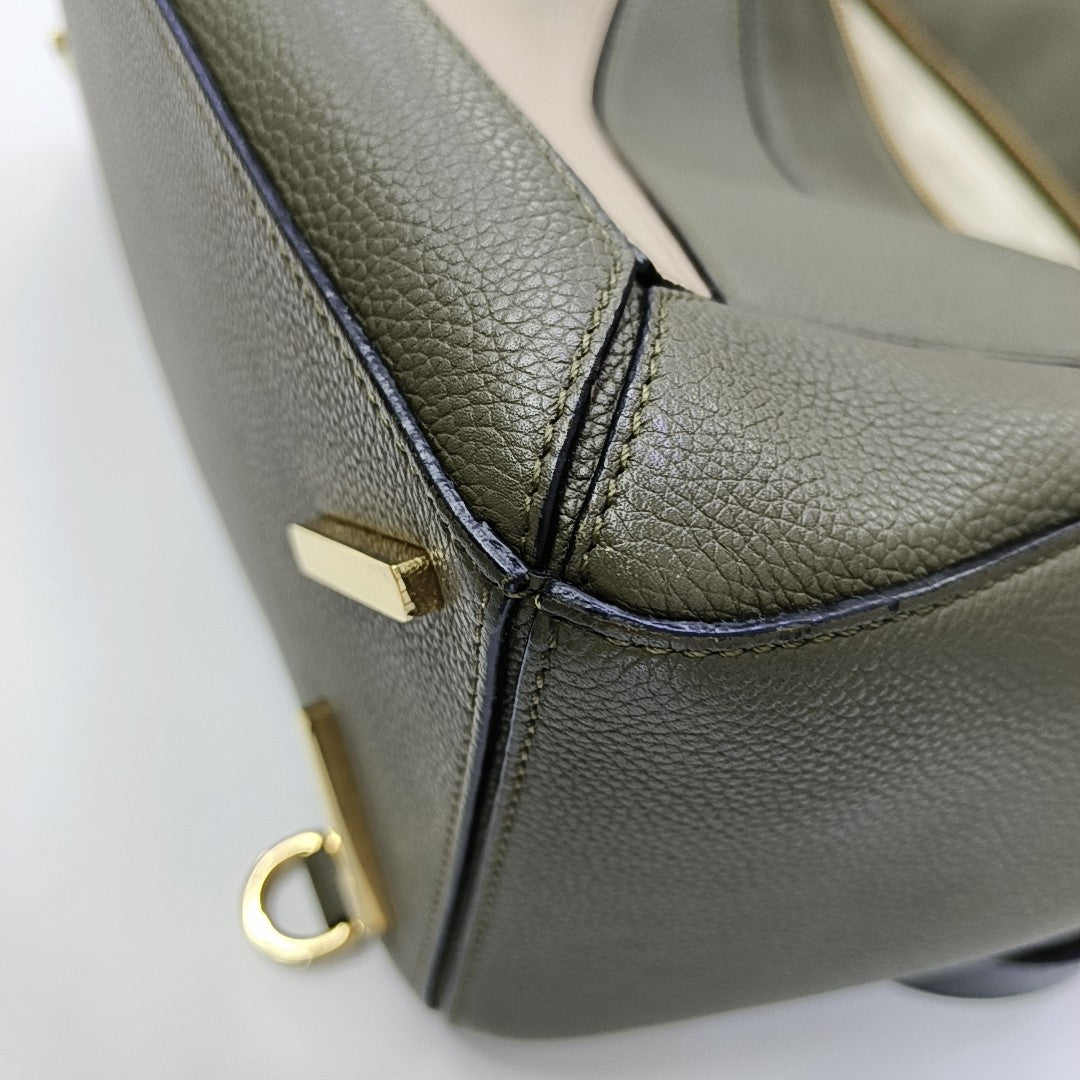 Puzzle Medium Calfskin Gray