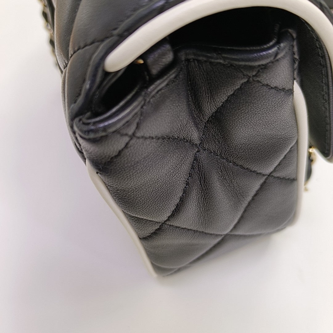 Quilted Lambskin Crossbody Bag Mini Black