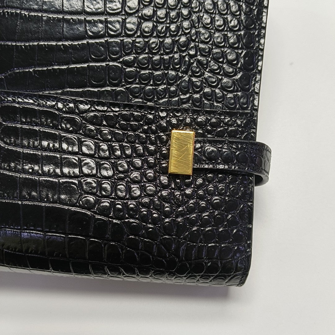 MANHATTAN Medium Calfskin Black