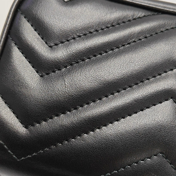 GG Marmont Mini Chevron Piel de Cordero Negro
