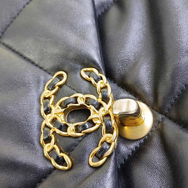 CHANEL 19 Large Quilted Lambskin Black