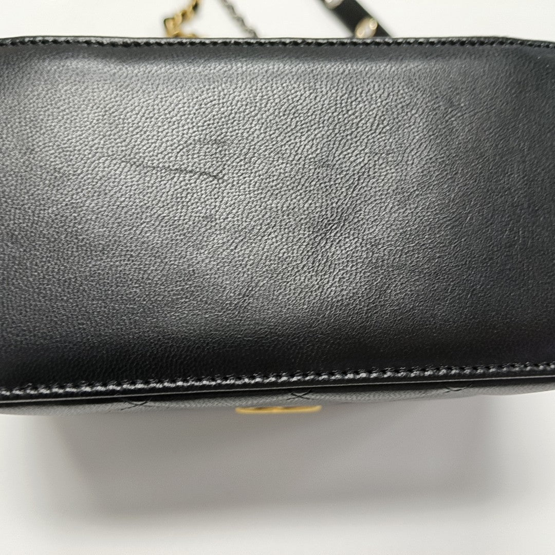 Quilted Lambskin Shoulder Bag Black