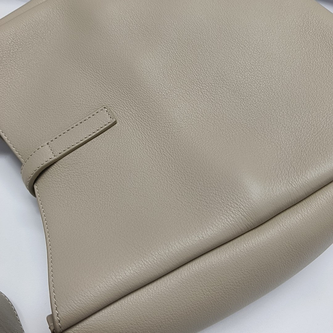 LE 5 À 7 Small Calfskin Gray