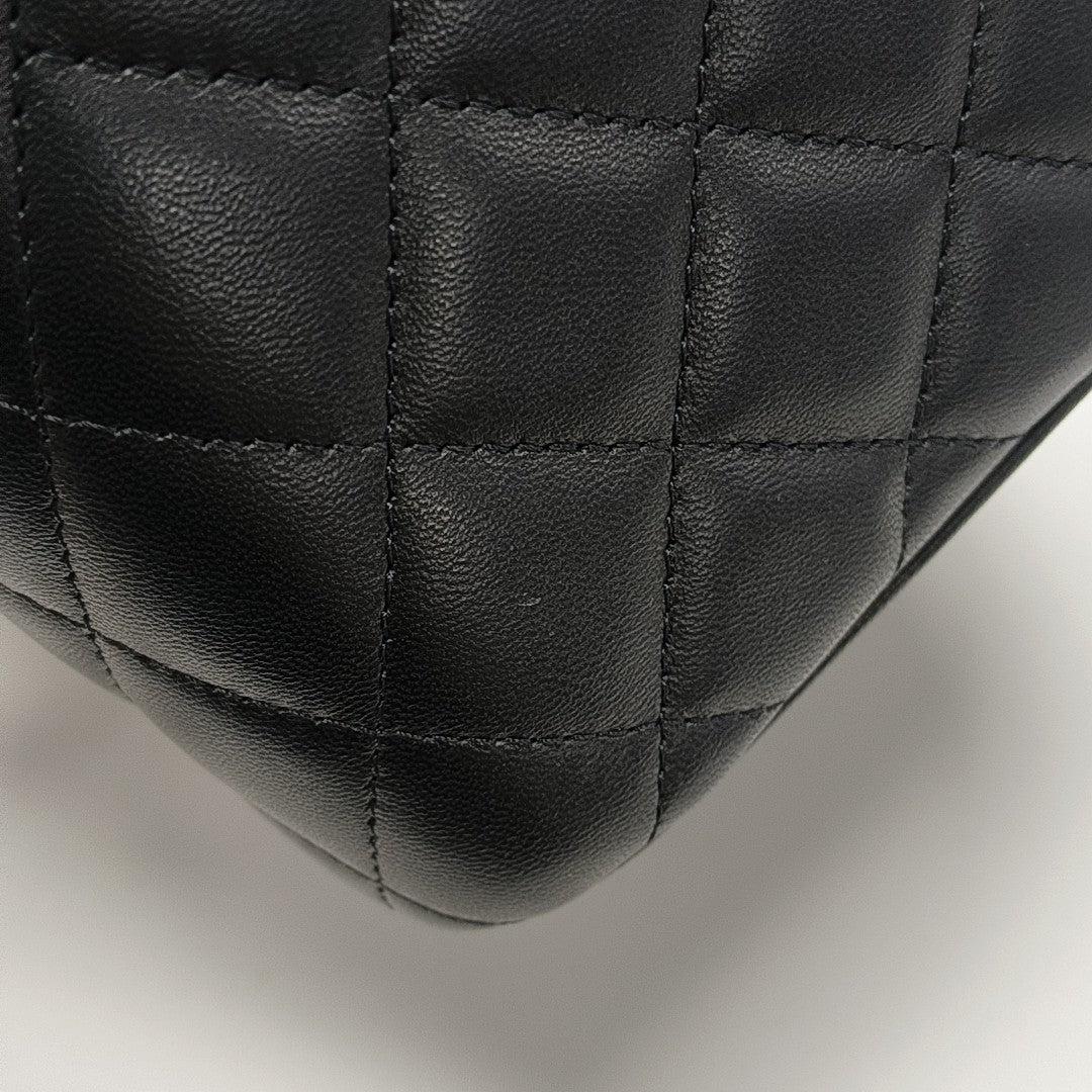 VANITY CASE Small Quilted Lambskin Black