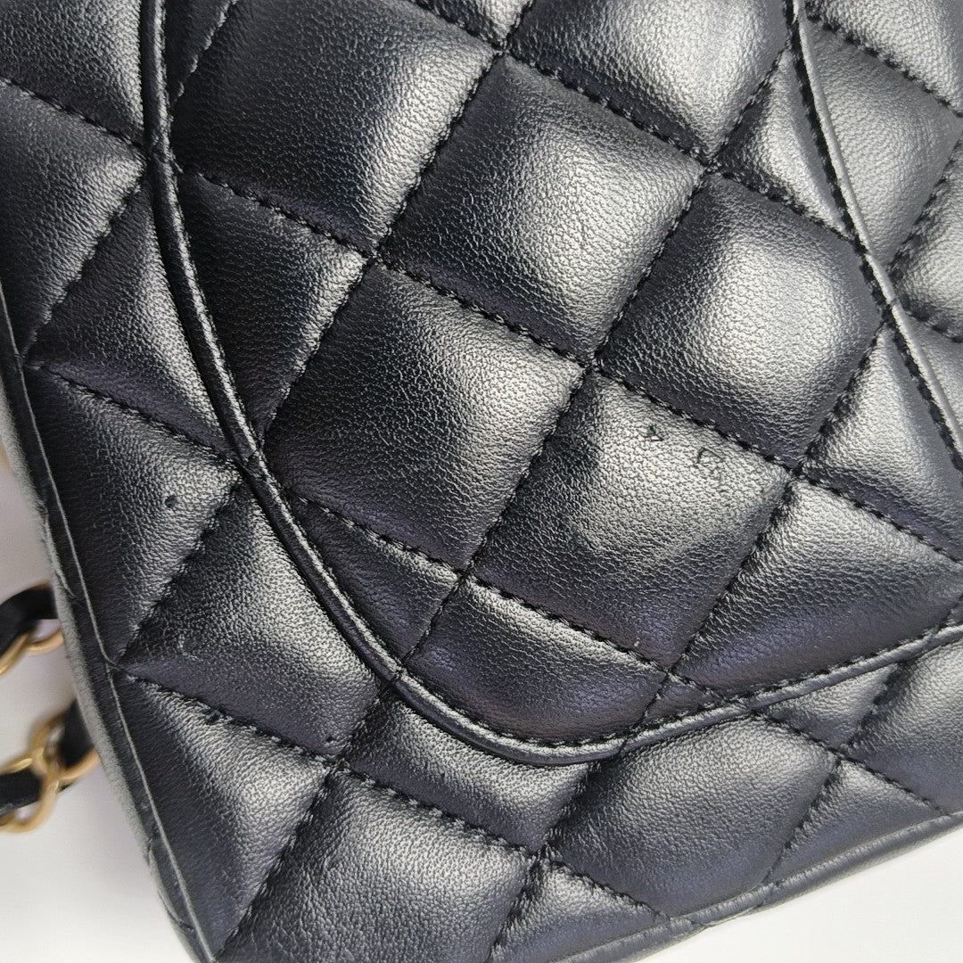 CLASSIC FLAP Mini Quilted Lambskin Black