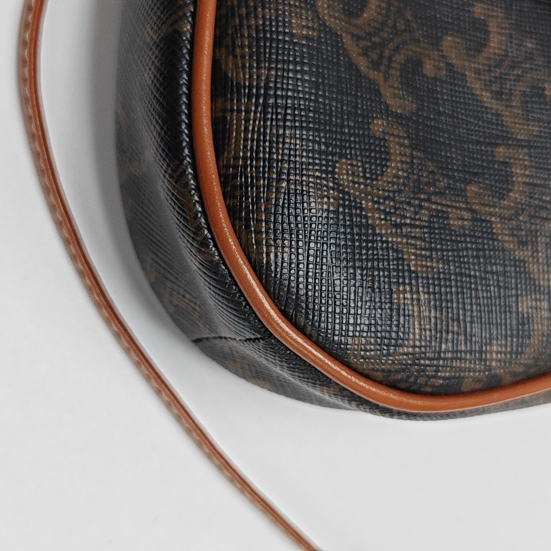 TRIANGLE Coated Canvas Brown