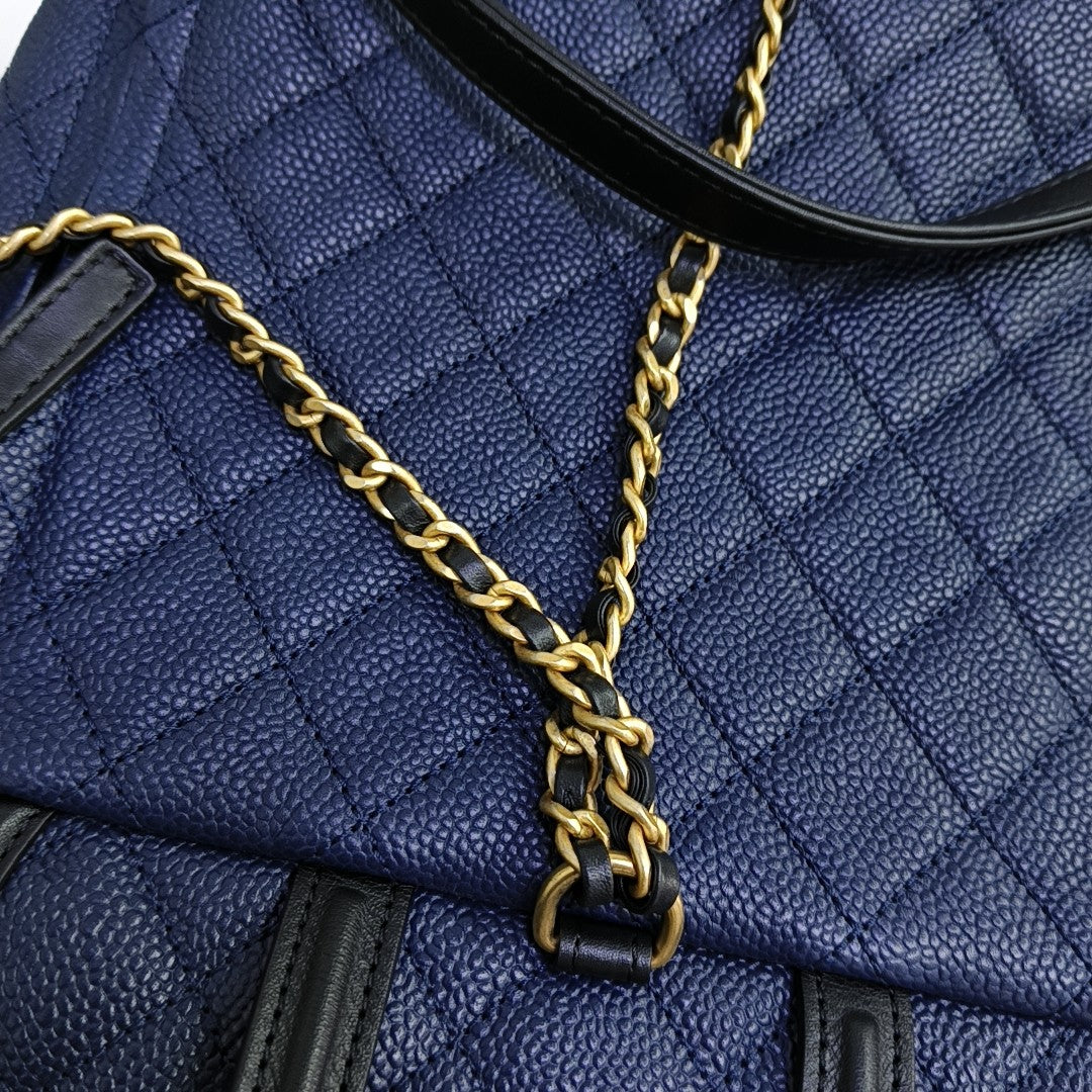 FILIGREE Medium Quilted Grained Calfskin Blue