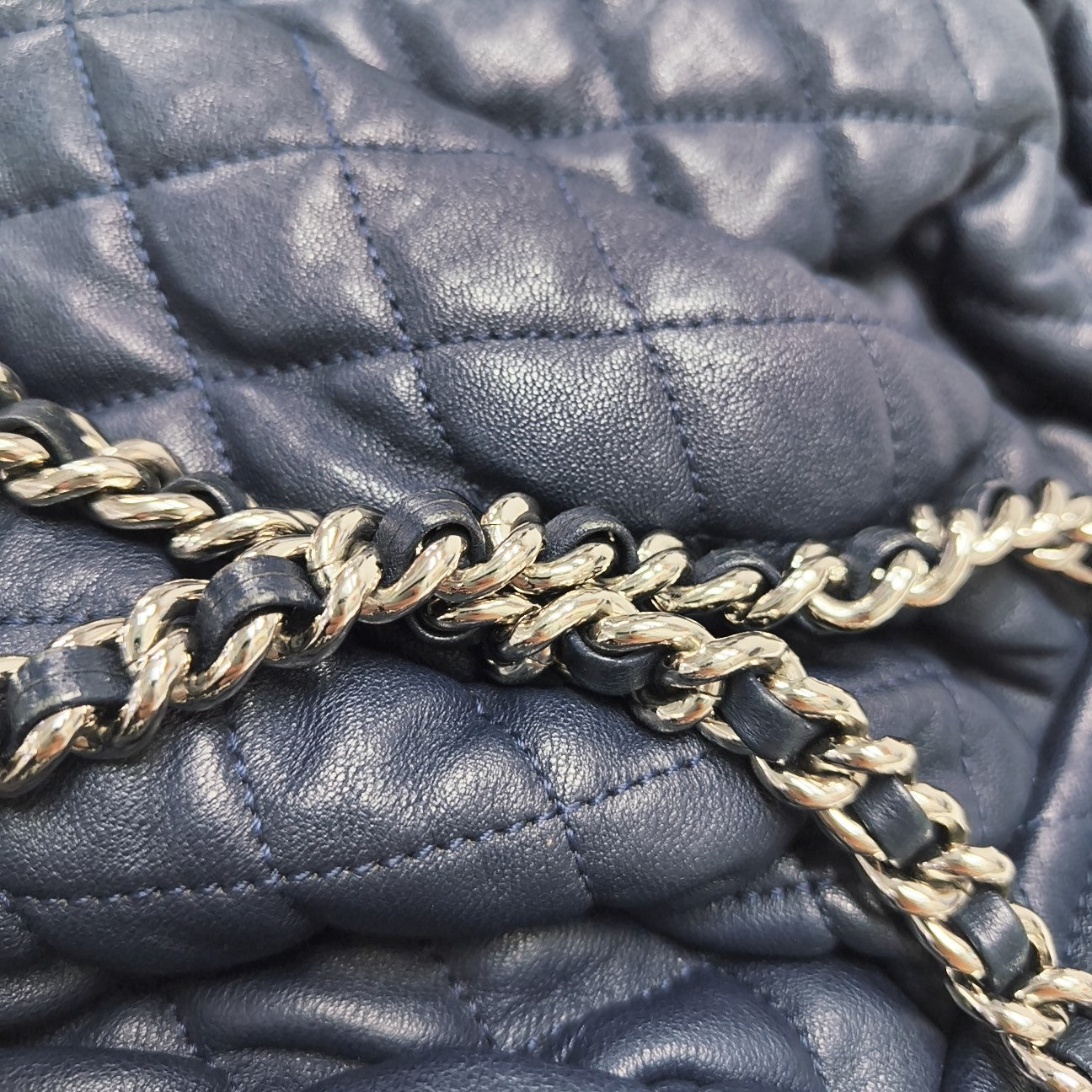 Around Chain Quilted Lambskin Blue