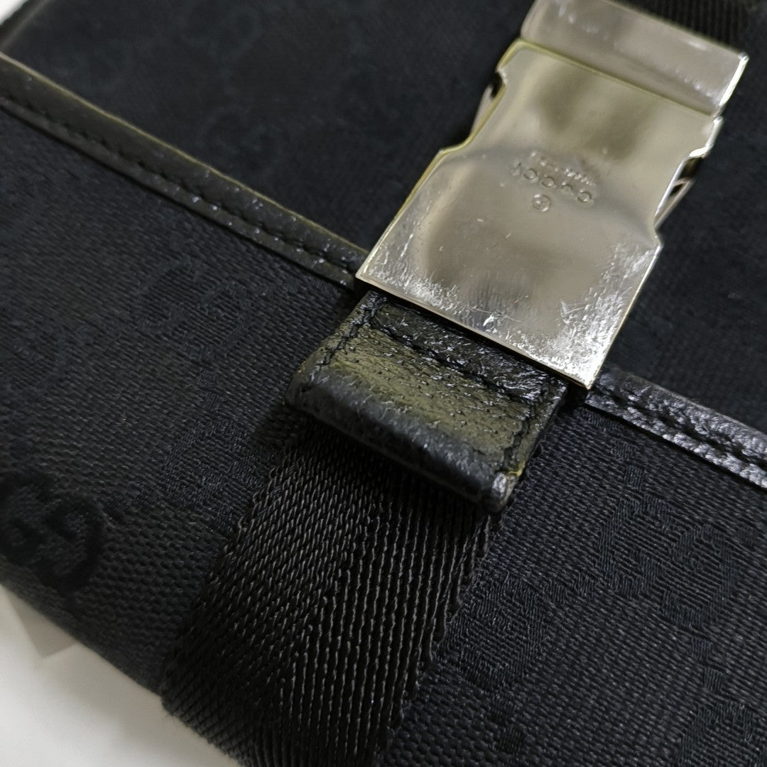 Monogram Canvas Black