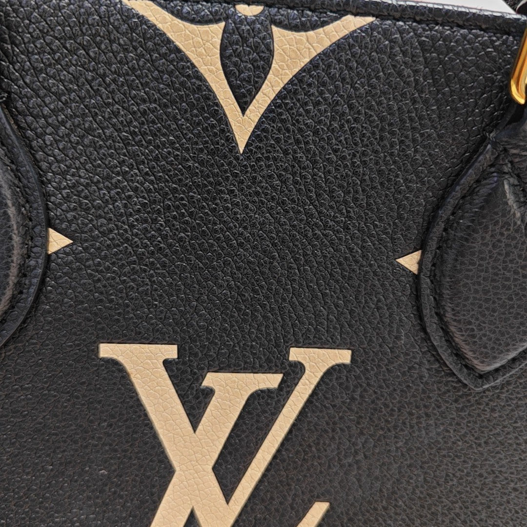 ONTHEGO PM Calfskin Black