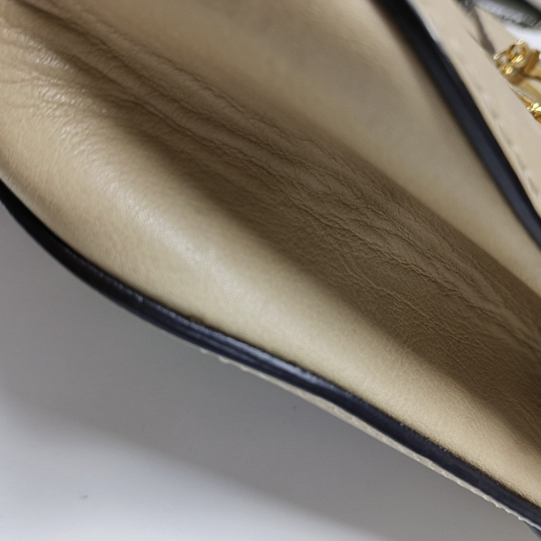 Drew Medium Calfskin Beige