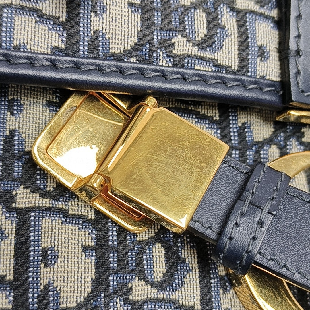 30 Montaigne Oblique Canvas Blue