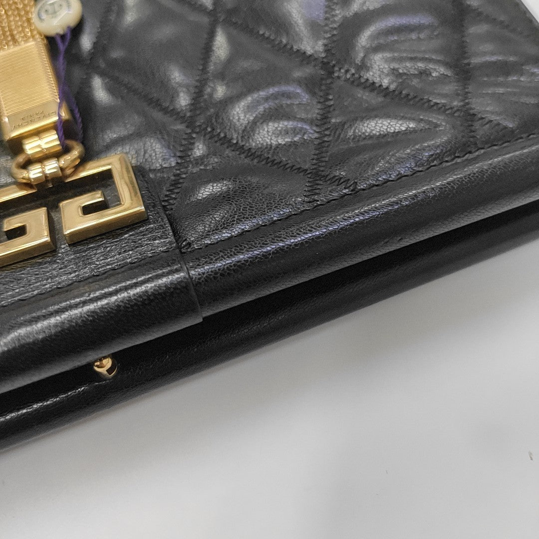 Quilted Lambskin Shoulder Bag Medium Black