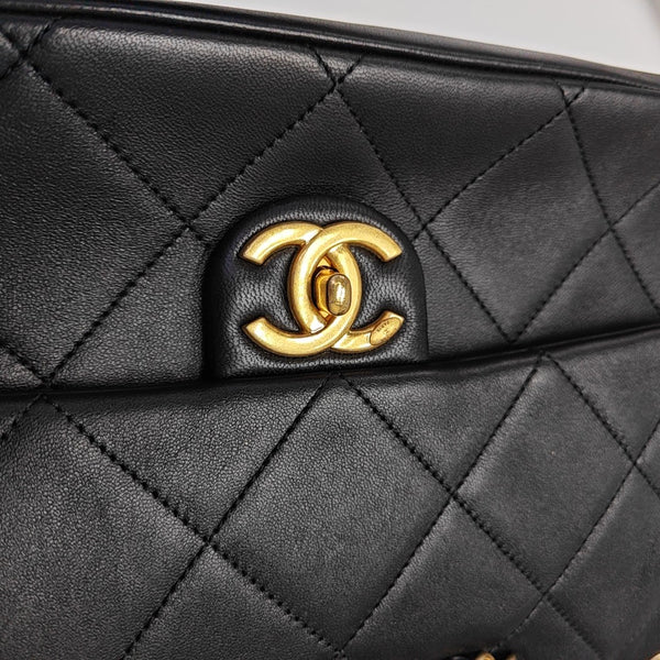 CLASSIC FLAP Jumbo Quilted Lambskin Black