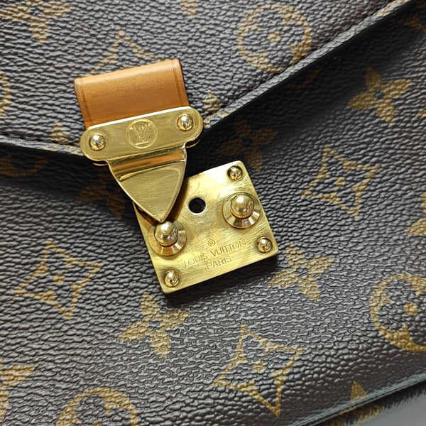 MÉTIS MM Monogram Coated Canvas Brown