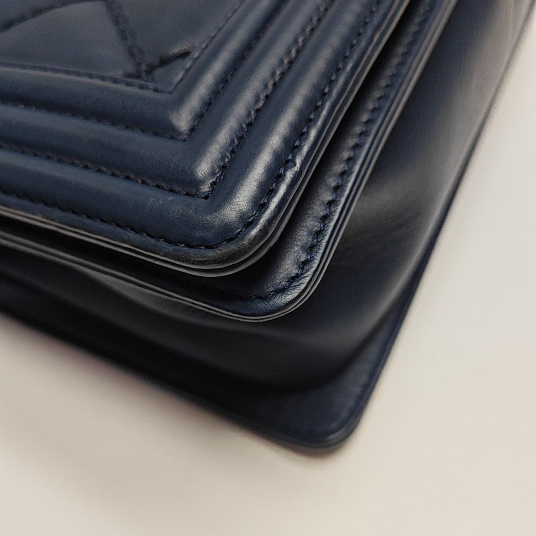 BOY CHANEL Medium Quilted Calfskin Blue