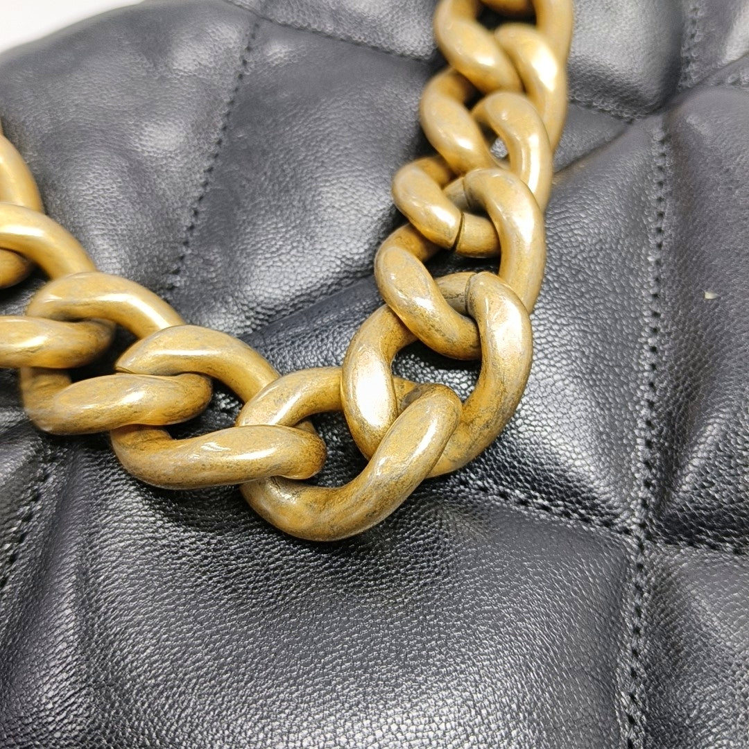 CHANEL 19 Maxi Quilted Lambskin Black
