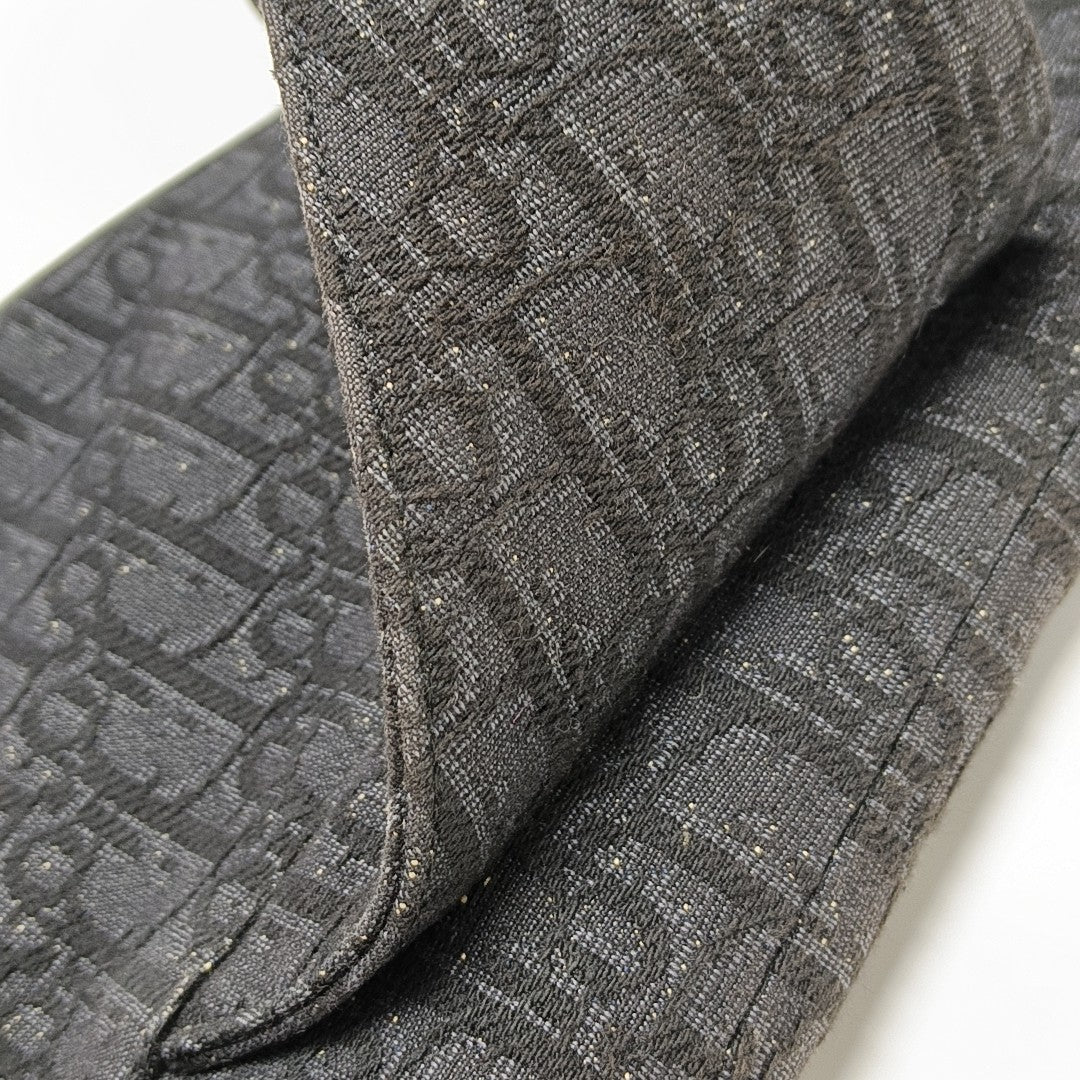 Saddle Medium Oblique Canvas Black