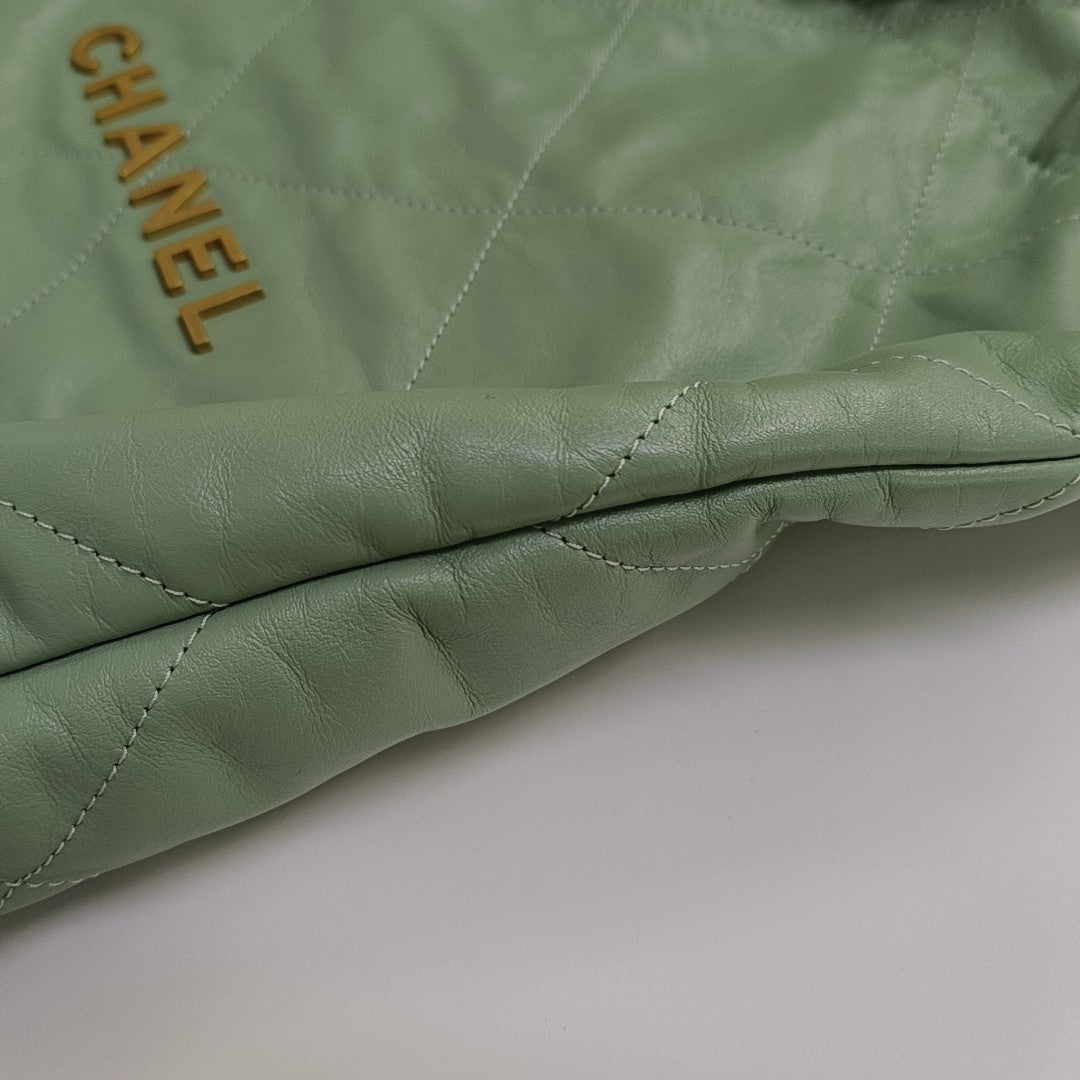 CHANEL 22 Small Quilted Calfskin Green