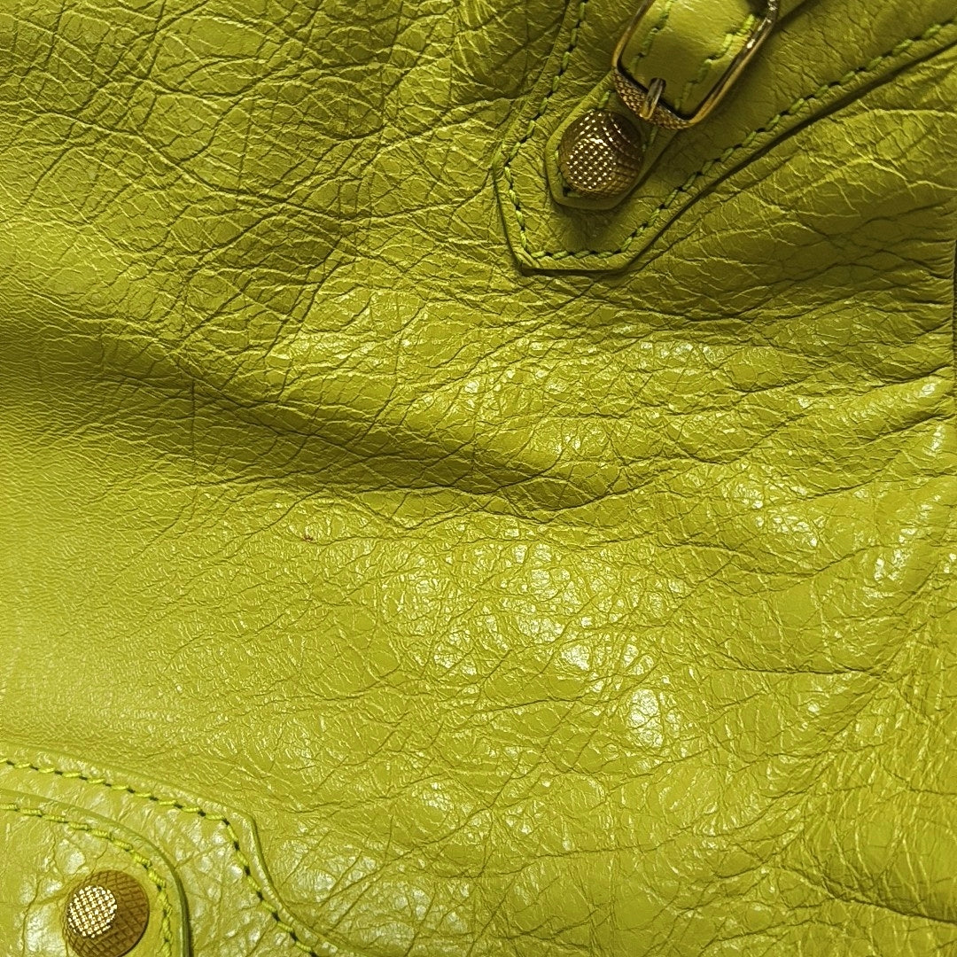 Authenticated pre-owned  Classic City Lambskin Green - Tote Bag at Looply