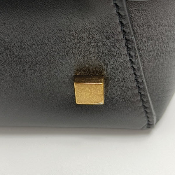 LE 37 Small Calfskin Black