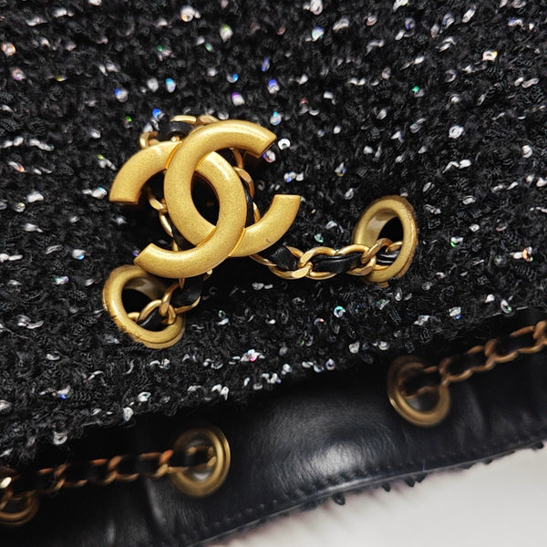 CHANEL 25 Medium Quilted Fabric Black
