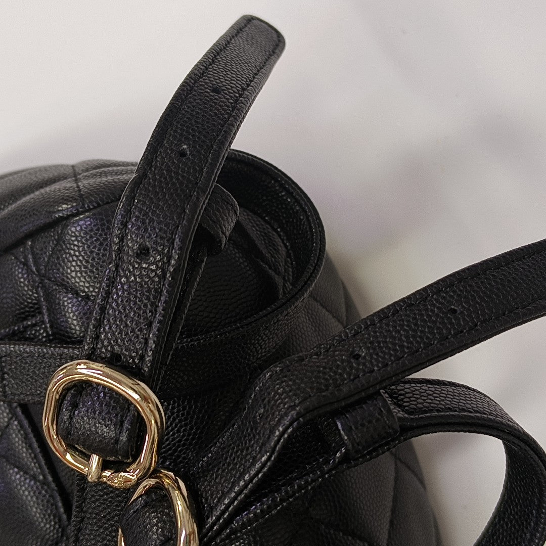 URBAN SPIRIT Small Quilted Grained Calfskin Black