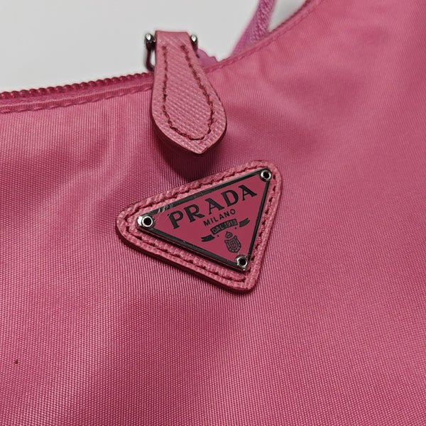 Re-Edition2000 Mini Nylon Red