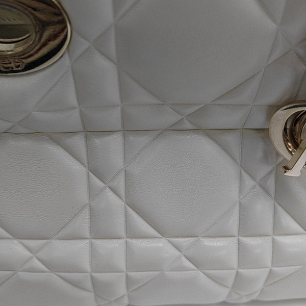Lady 95.22 Medium Cannage Calfskin White