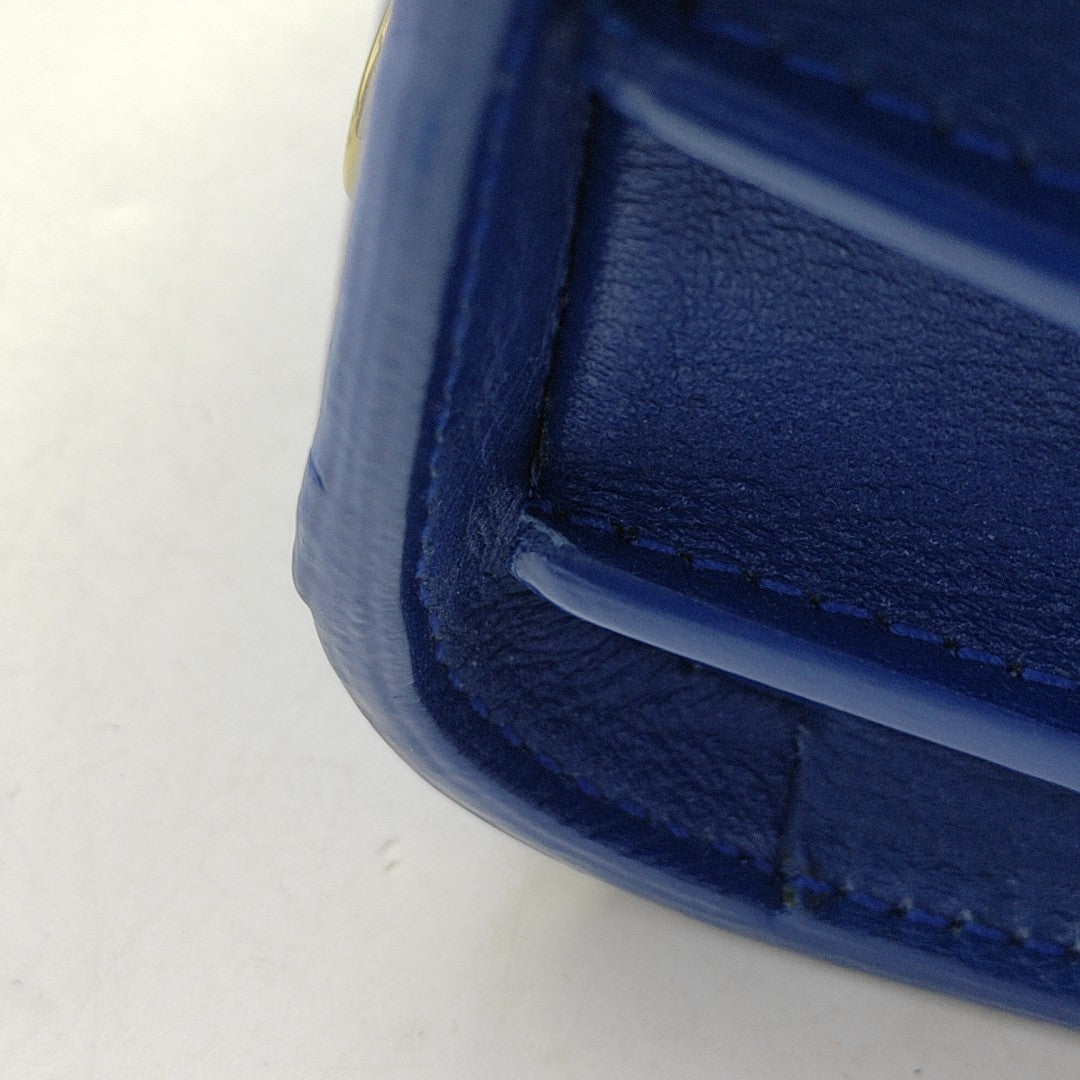 SAC DE JOUR Nano Calfskin Blue