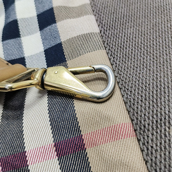 Canvas Brown