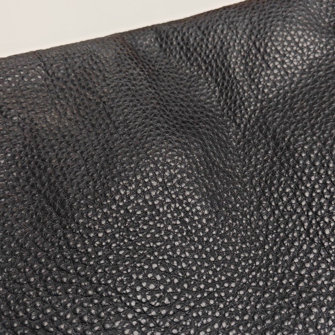 Calfskin Medium Black