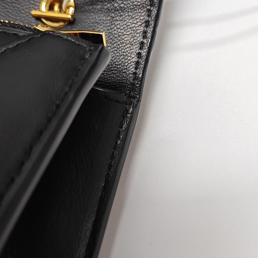 Quilted Calfskin Shoulder Bag Black