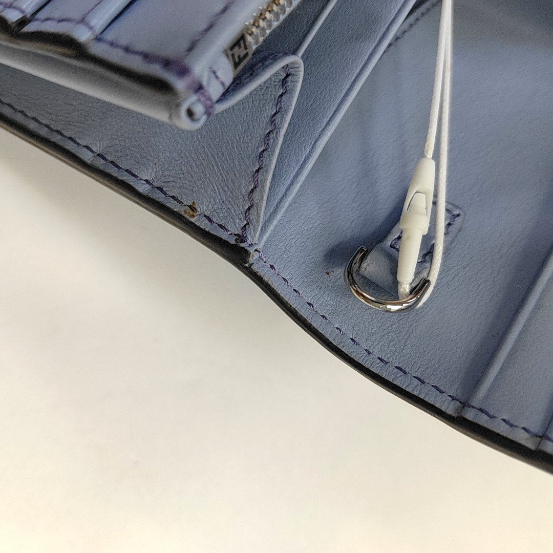 Authenticated pre-owned  Kan I Calfskin Blue - Shoulder Bag at Looply