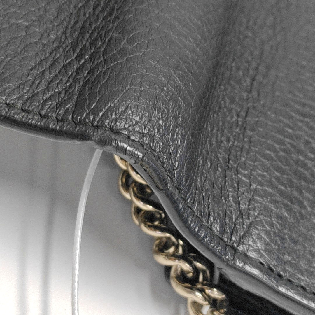 Authenticated pre-owned  Interlocking G Calfskin Black - Shoulder Bag at Looply