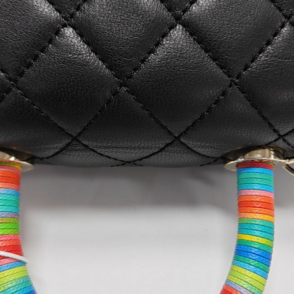 COCO HANDLE Mini Cordero Acolchado Negro