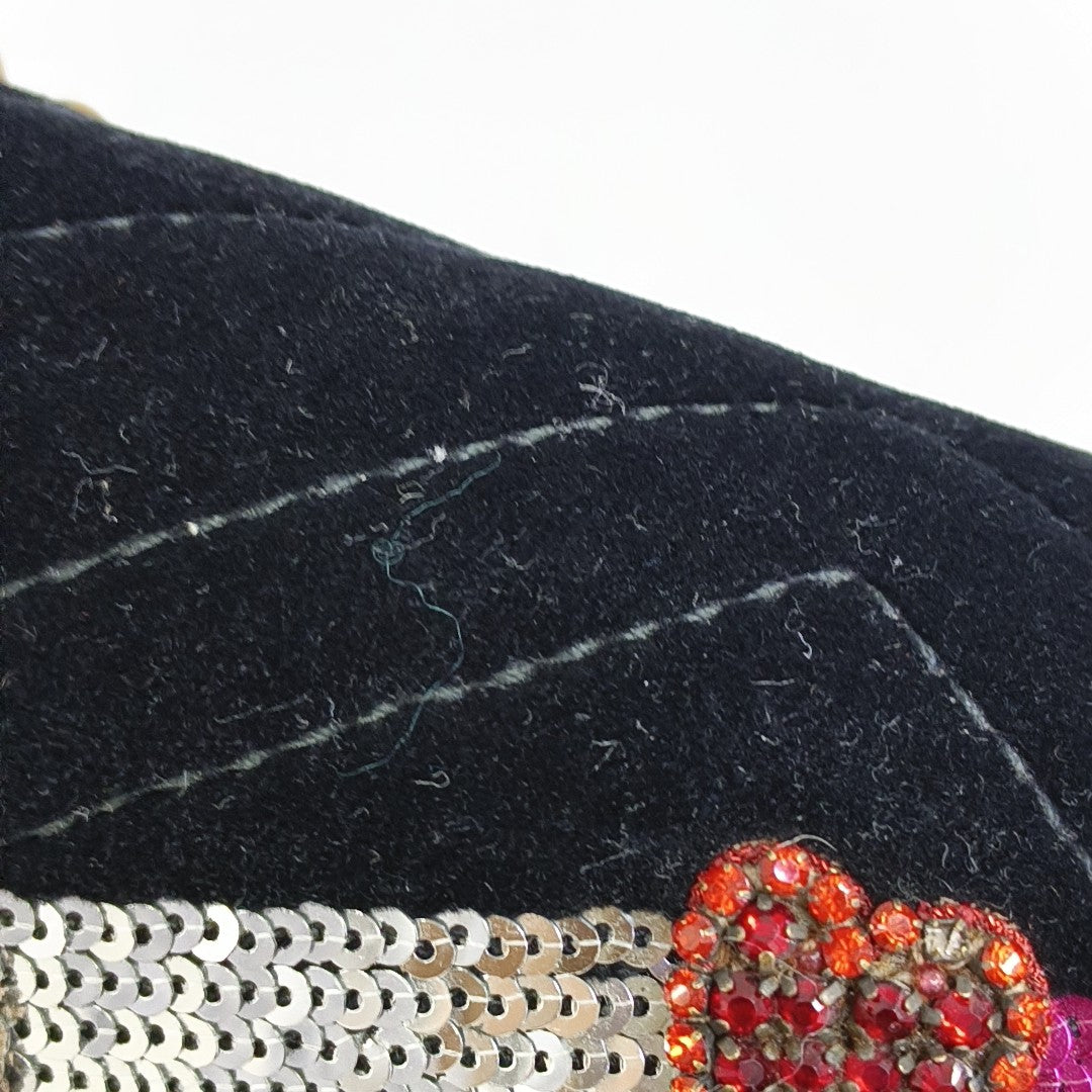 Authenticated pre-owned  GG Marmont Medium Quilted Velvet Black - Shoulder Bag at Looply