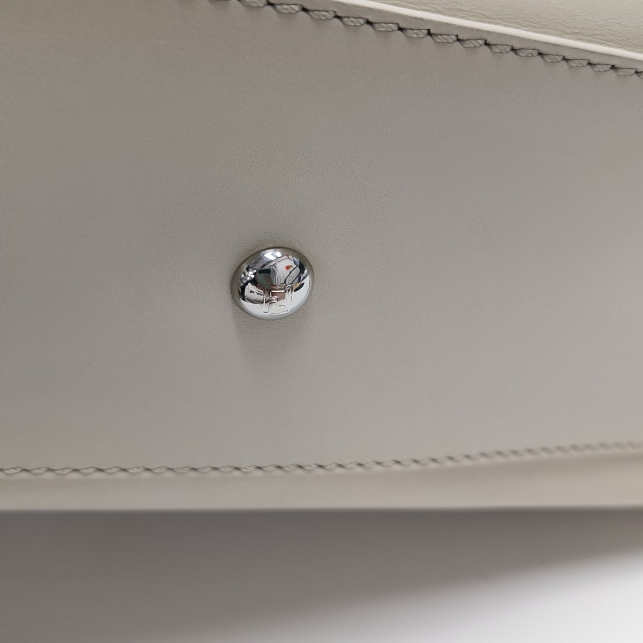 Peekaboo Medium Calfskin Beige