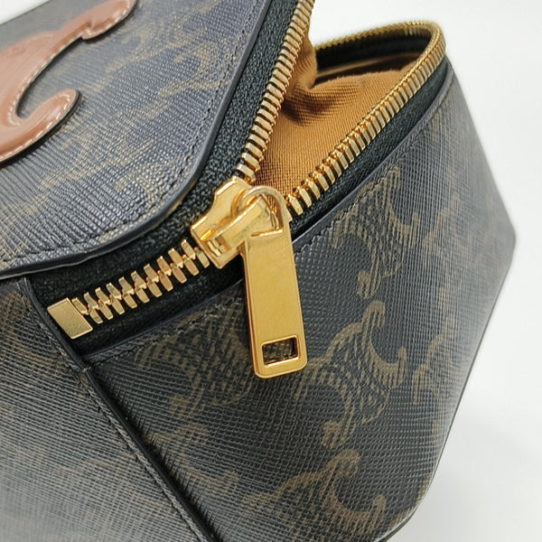 TRIOMPHE Small Quilted Coated Canvas Black