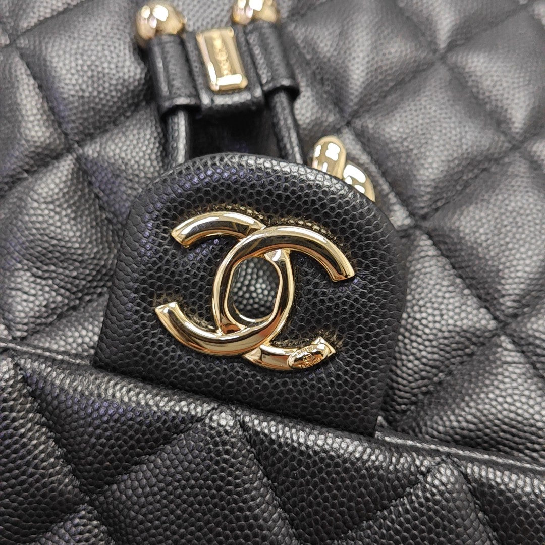 URBAN SPIRIT Small Quilted Grained Calfskin Black